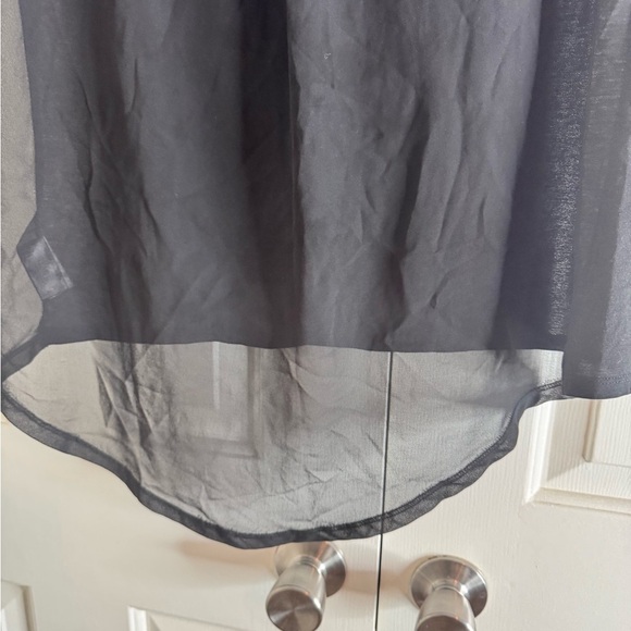 Women’s Black Sleeveless Studded Shear Hem Top Size Medium - Picture 9 of 9